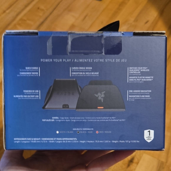 Razer Quick Charging Stand for PS5 DualSense - Black and Blue - Picture 2 of 6